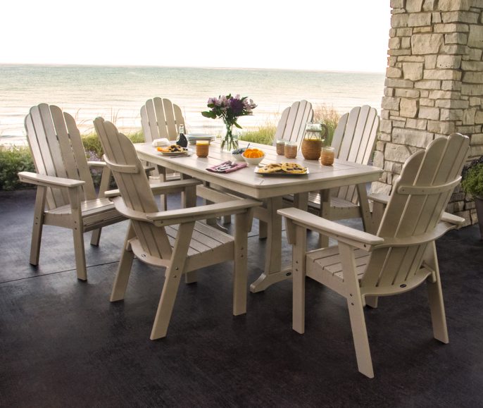 Choosing Outdoor Furniture for Your Lake House