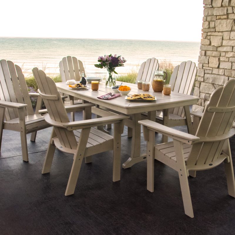 Choosing Outdoor Furniture for Your Lake House