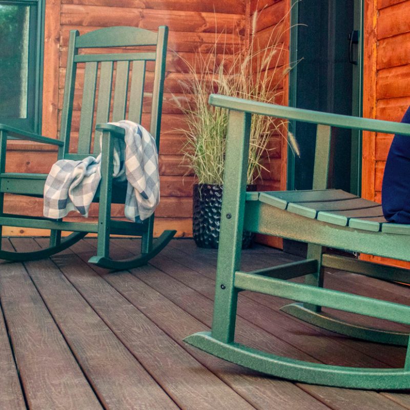 Choosing Outdoor Furniture for Your Cabin