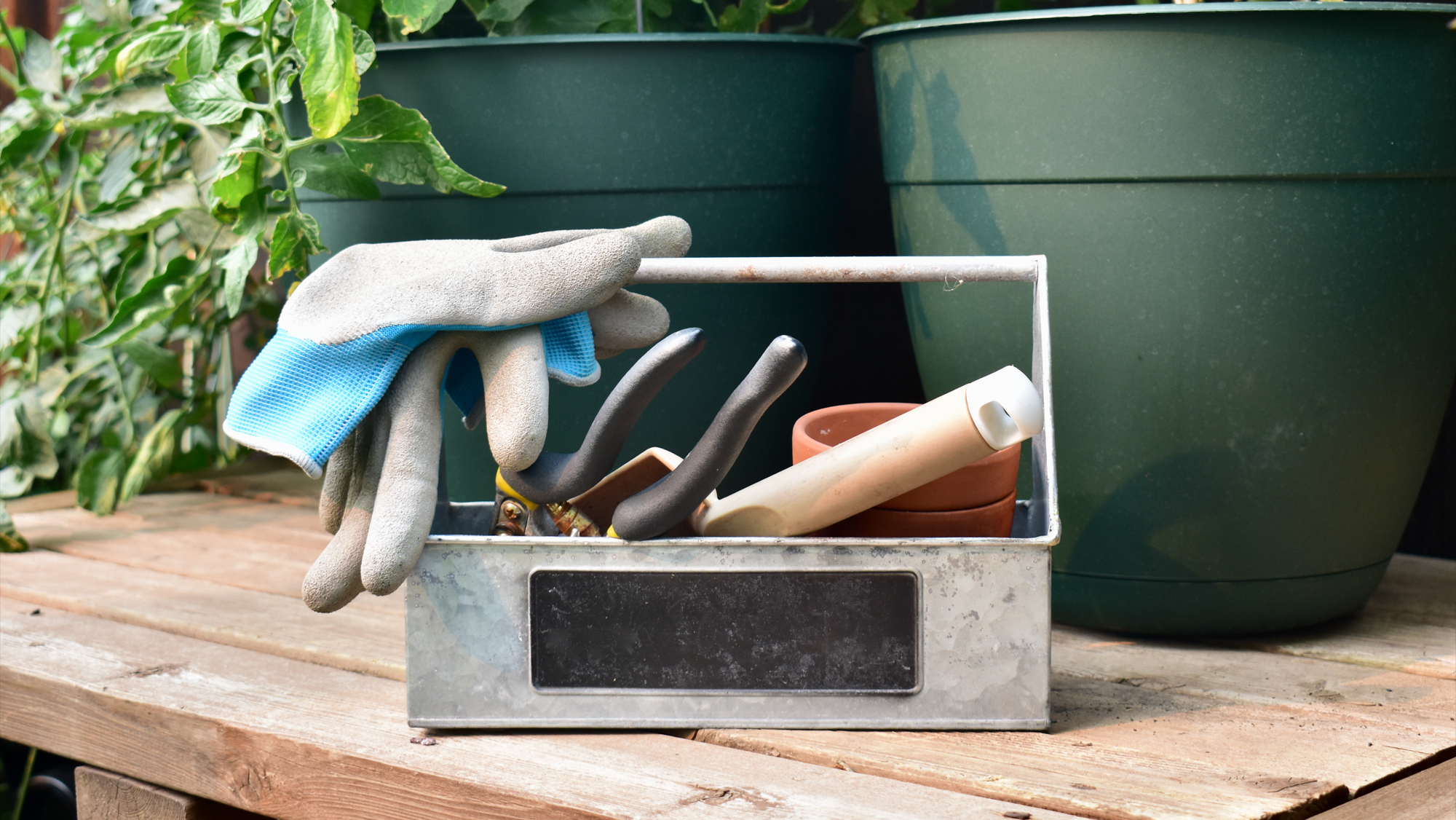 24 Garden Storage Ideas For a Tidy Workspace