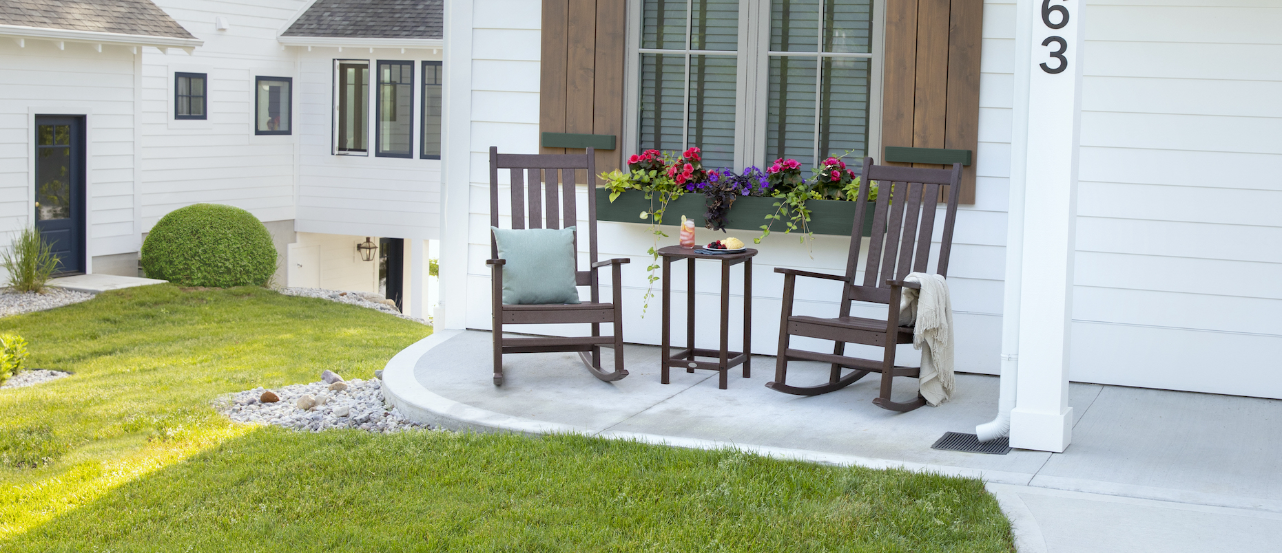 17 Farmhouse Spring Porch Decor Ideas